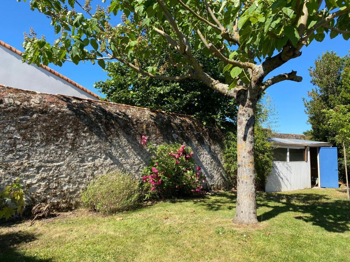 Maison Vendeenne A 10 Min De La Mer Avrille  Exterior photo